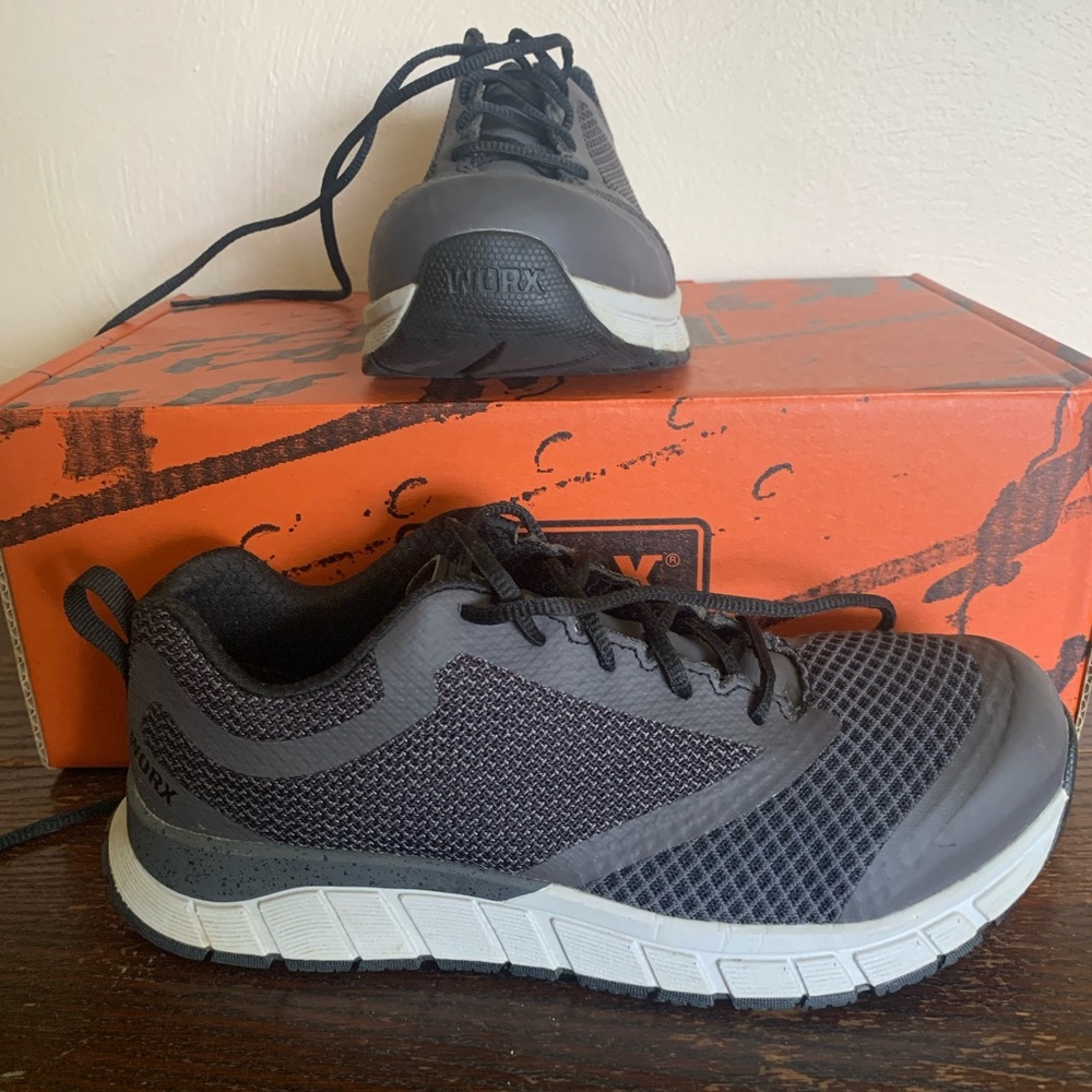 Steel Toed Redwing athletic work shoes size 6 grey black metal toe